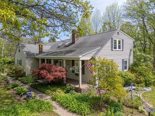 Photo of 77 Center St Ashburnham, MA 01430