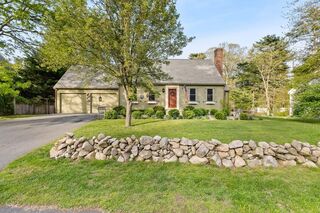 Photo of 42 Joanne Dr Marion, MA 02738