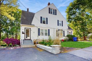 Photo of 19 Oak St Hopedale, MA 01747