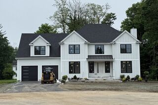 Photo of 14 Earle Stewart Ln Wrentham, MA 02093