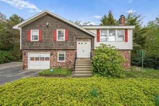 Photo of 17 Wood Ln Maynard, MA 01754