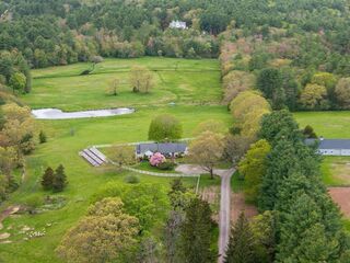 Photo of 38 Bullard St Sherborn, MA 01770