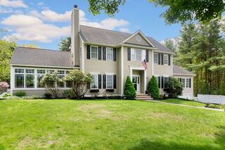 Photo of 39 Weldon Farm Rd Rowley, MA 01969