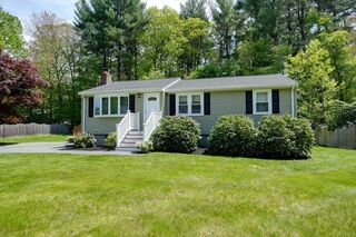 Photo of 39 Skelton Rd Burlington, MA 01803