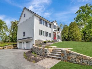 Photo of 77 Park St Mendon, MA 01756