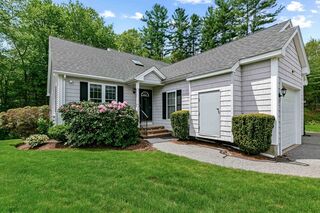 Photo of 14 Hitchin Post Ln Uxbridge, MA 01569