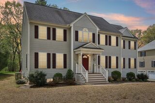 Photo of 7 Acorn Way Georgetown, MA 01833