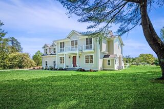 Photo of 333 Perkins Row Topsfield, MA 01983
