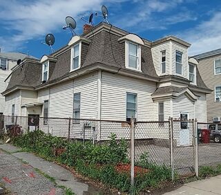 Photo of 274 Fletcher St Lowell, MA 01854