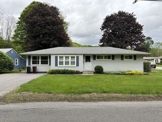 Photo of 53 Burnett St Auburn, MA 01501