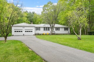 Photo of 81 Number 6 Schoolhouse Rd Charlton, MA 01507