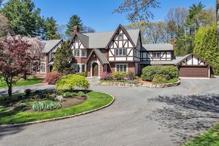 Photo of 12 Old Meadow Rd Dover, MA 02030