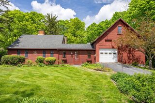 Photo of 9 Eaton St Gardner, MA 01440