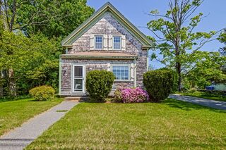 Photo of 130 N Walker St Taunton, MA 02780