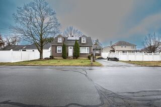 Photo of 10 Albermarle St Methuen, MA 01844