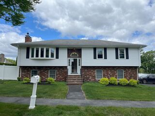 Photo of 15 Janet Ln Peabody, MA 01960