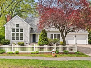 Photo of 15 Copley Cir North Andover, MA 01845