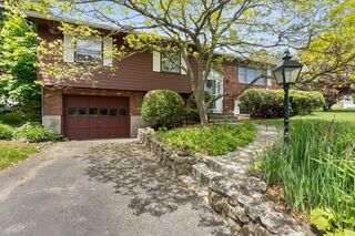 Photo of 14 Paulette Dr Danvers, MA 01923