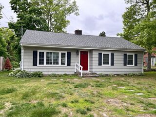 Photo of real estate for sale located at 19 Oakland Street Mattapoisett, MA 02739