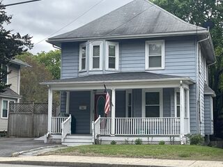 Photo of 384 Elliott St Beverly, MA 01915