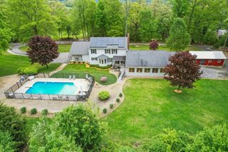 Photo of 217 Chamberlain Hill Rd Barre, MA 01005