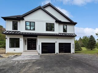 Photo of 40 High St Shrewsbury, MA 01545