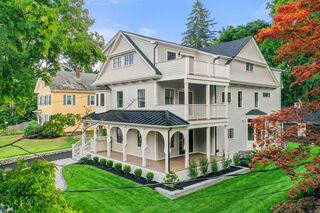 Photo of 20 Lawrence St Wakefield, MA 01880