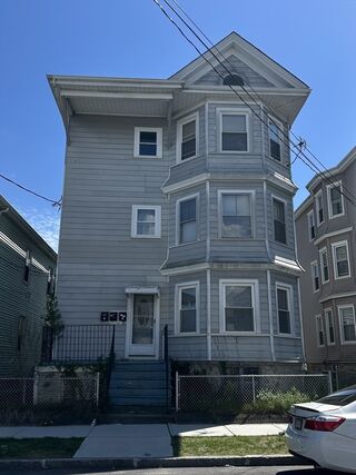 Photo of 166 Clifford St New Bedford, MA 02745