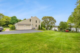 Photo of 376 Flint St Marstons Mills, MA 02648