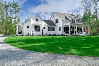 Photo of 30 Indian Cove Rd Marion, MA 02738