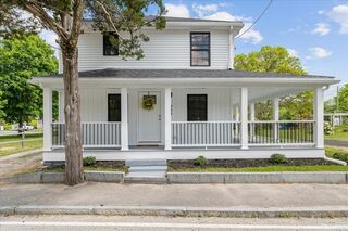 Photo of 1009 Point Rd Marion, MA 02738