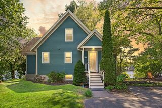 Photo of 127 Pillings Pond Lynnfield, MA 01940