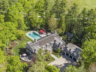 Photo of 16 Pine Ridge Dr Mattapoisett, MA 02739