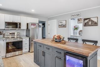 Photo of real estate for sale located at 115 Kiahs Way Sandwich, MA 02537