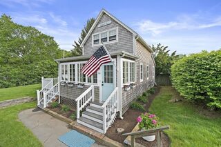 Photo of 323 N Main St Cohasset, MA 02025
