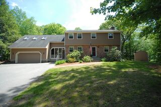 Photo of 7 Country Ln Maynard, MA 01754