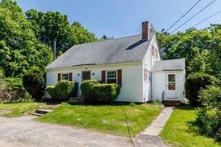 Photo of 326 Lake Road Ashburnham, MA 01430