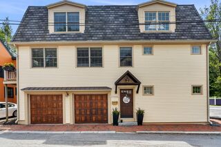 Photo of 37-1/2 Federal St Newburyport, MA 01950