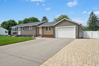 Photo of 26 Falmouth Dr North Grafton, MA 01536