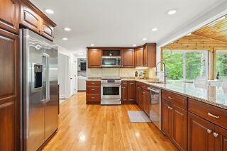 Photo of real estate for sale located at 29 Harvest Dr Duxbury, MA 02332