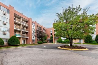 Photo of 4975 Washington St Boston - West Roxbury, MA 02132