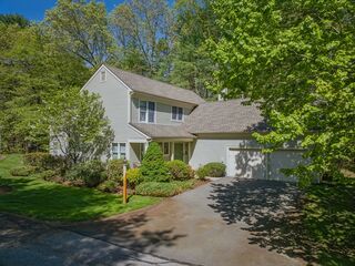 Photo of 7 Alder Way Bedford, MA 01730