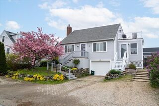 Photo of 12 14th Street Newbury, MA 01951