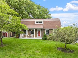 Photo of 4 Elizabeth Rd Hudson, MA 01749