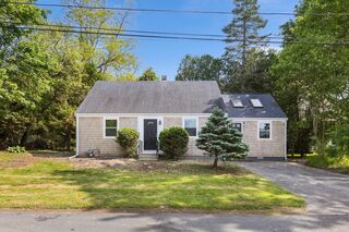 Photo of 2 Pauls Way Newbury, MA 01951