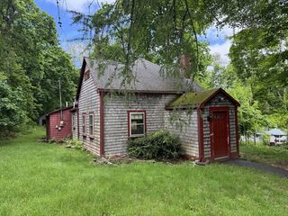 Photo of 54 Plymouth St East Bridgewater, MA 02333