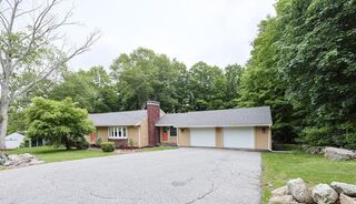 Photo of 134 W Bacon St Plainville, MA 02762