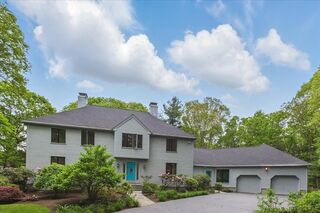 Photo of 183 Kings Grant Rd Weston, MA 02493