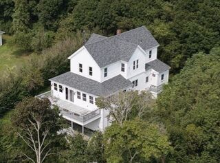 Photo of 8 Douglas Ave Hull, MA 02045