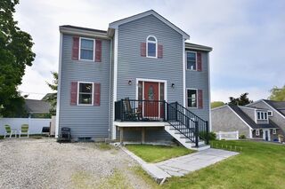 Photo of 9 Meadow Glen Ln Manomet, MA 02360
